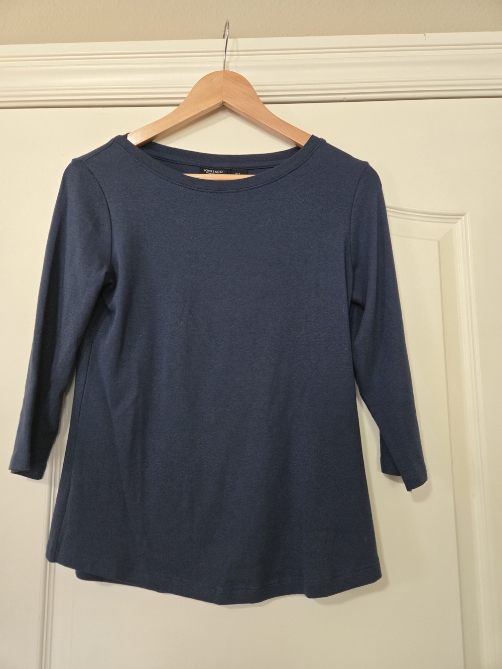 Jones New York Solid Navy 3/4 Sleeve Crewneck Tee Very Soft Cozy Layering